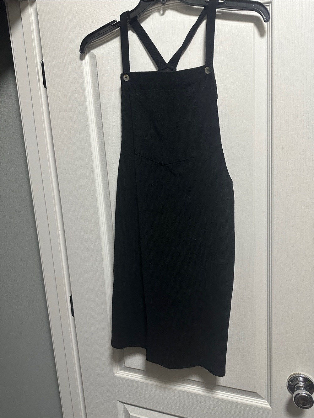Black Sleeveless Pinafore Dress